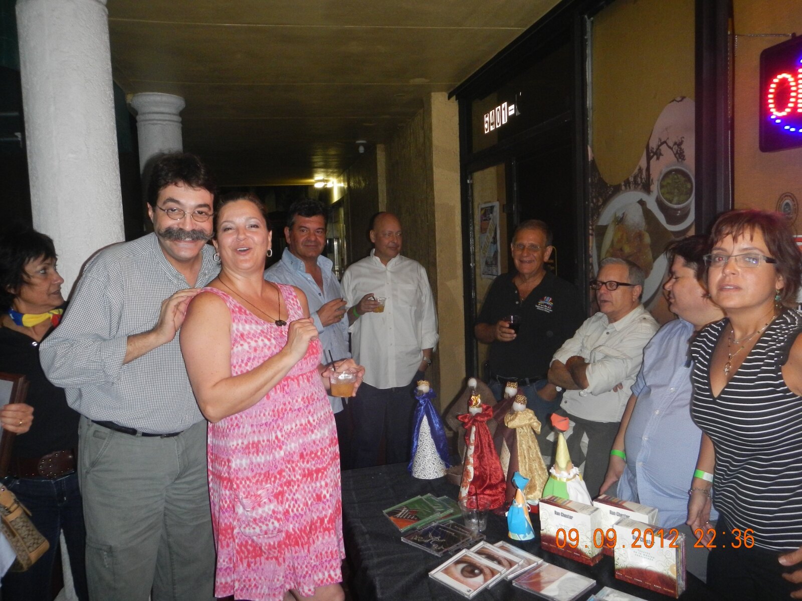 Guests arriving at Noche Llanera 2012
