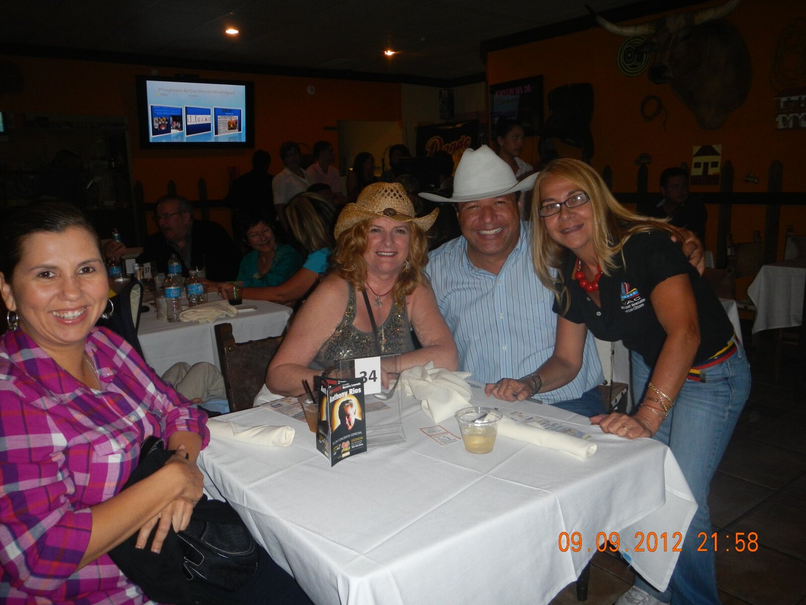 Guests sharing a table at Noche Llanera 2012
